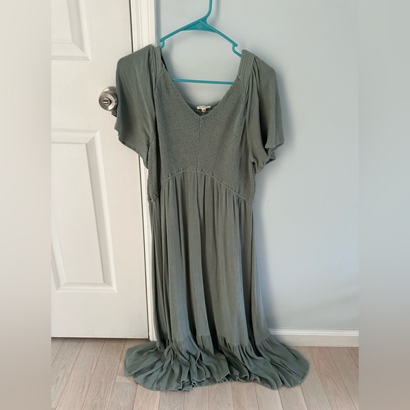 Women’s maternity dress - Picture 1 of 3